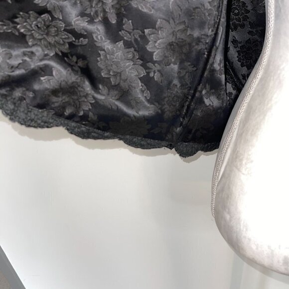 Womens Jacket Vintage 50s Black Ribbon Work Scalloped Hem Floral Embossed - Picture 12 of 13